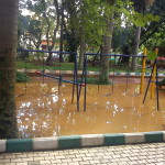 kids! come and play in the water!